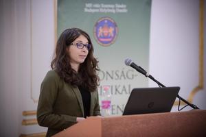 7_biztonsagpolitikai_konf_kozel-kelet_penzvalto_nikolett-2.jpg